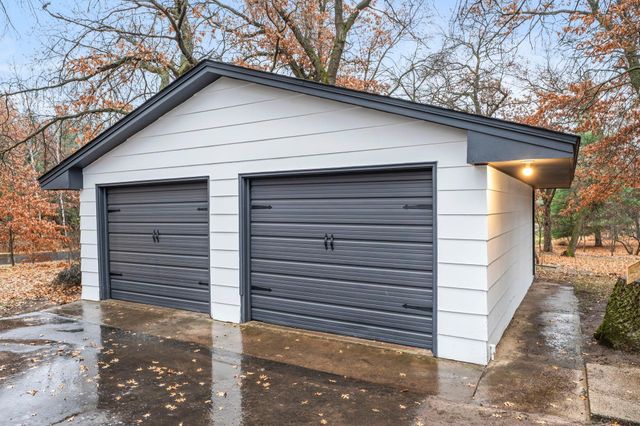 5610 Spencer Brook Drive NW, Cambridge, MN 55008