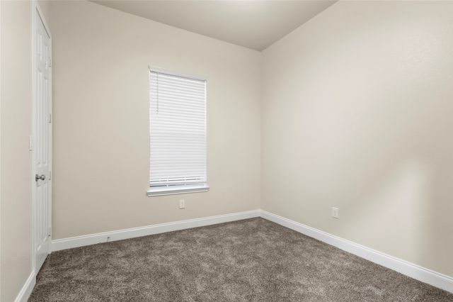 503 S 5th Street, Bonham, TX 75418