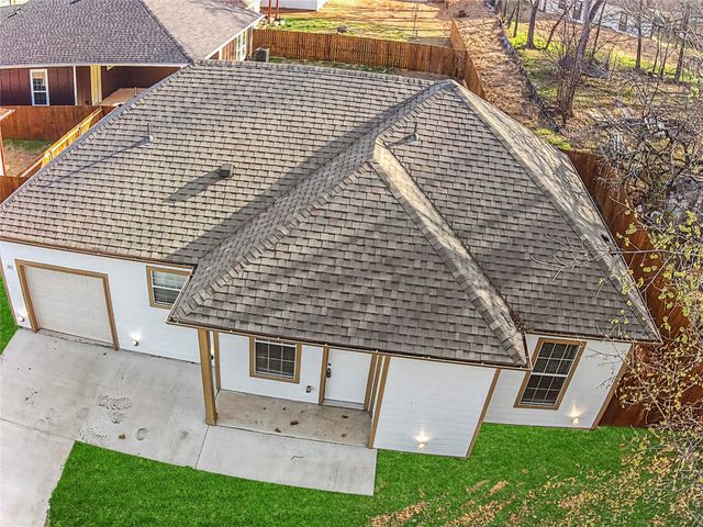 503 S 5th Street, Bonham, TX 75418