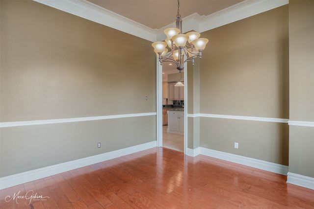 1069 Waters Edge Circle, Shreveport, LA 71106