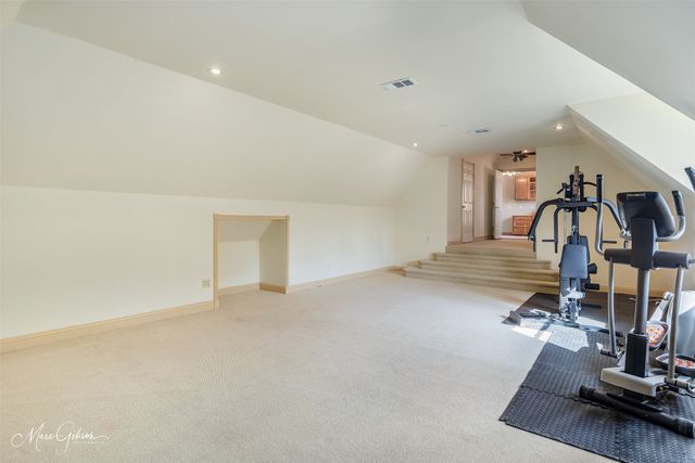 1069 Waters Edge Circle, Shreveport, LA 71106