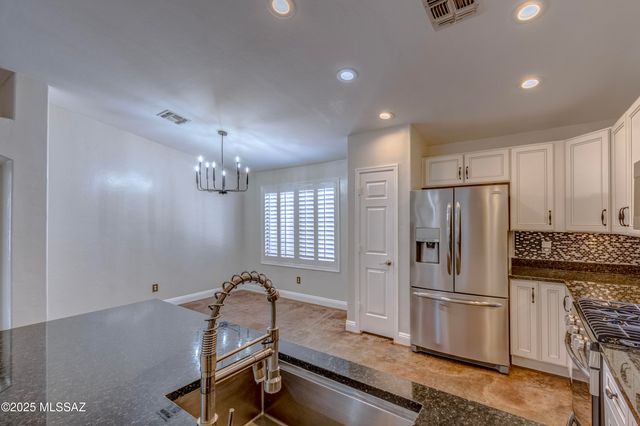 5577 W Painted Cliff Drive, Marana, AZ 85658