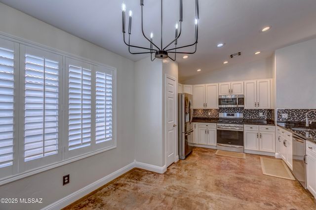 5577 W Painted Cliff Drive, Marana, AZ 85658