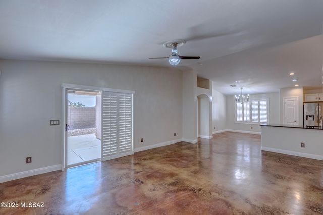 5577 W Painted Cliff Drive, Marana, AZ 85658