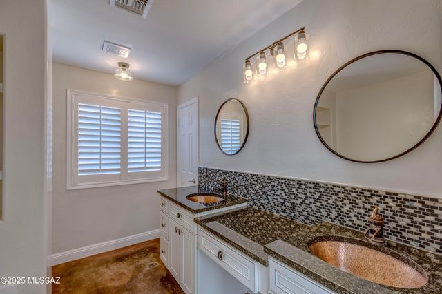 5577 W Painted Cliff Drive, Marana, AZ 85658