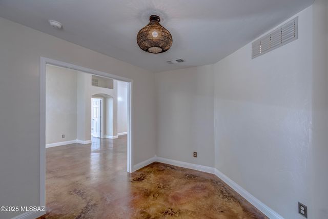 5577 W Painted Cliff Drive, Marana, AZ 85658