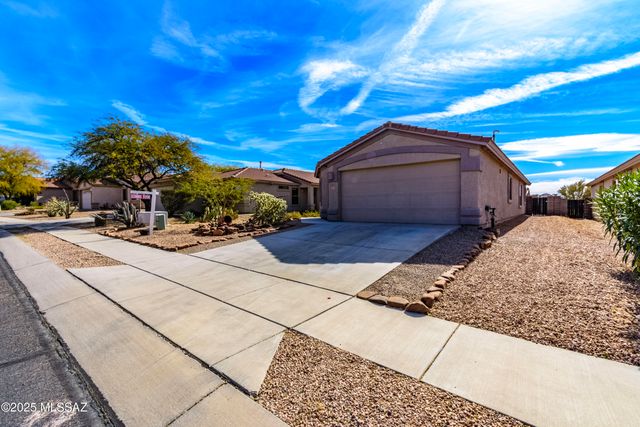 5577 W Painted Cliff Drive, Marana, AZ 85658