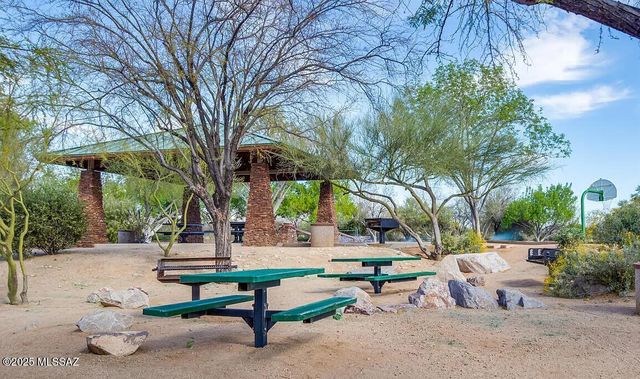 5577 W Painted Cliff Drive, Marana, AZ 85658