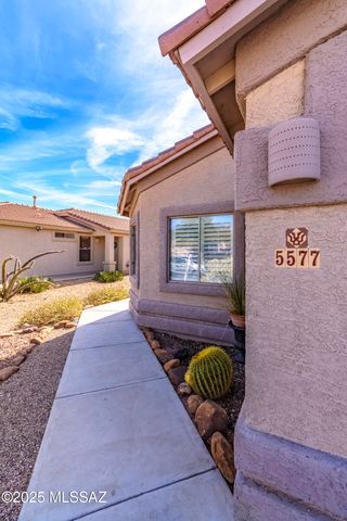 5577 W Painted Cliff Drive, Marana, AZ 85658