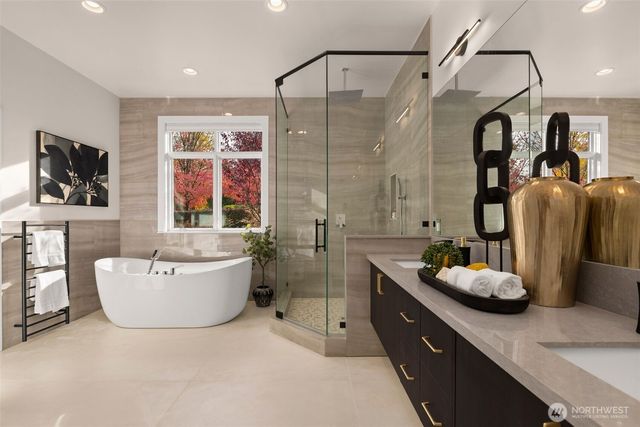 105 Windsor Drive SE, Sammamish, WA 98074