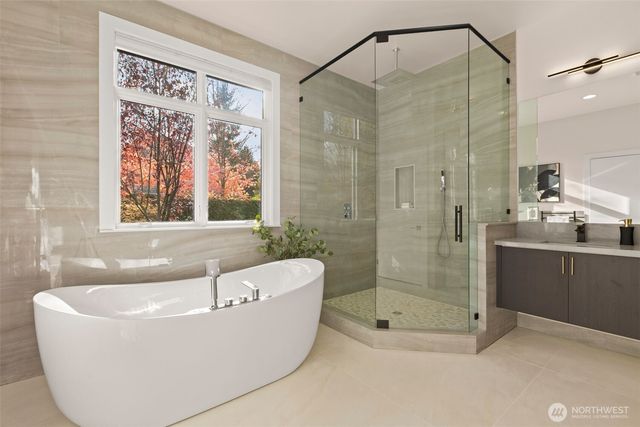 105 Windsor Drive SE, Sammamish, WA 98074