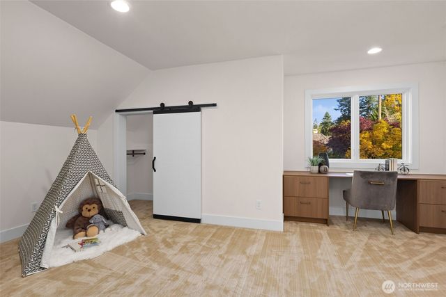 105 Windsor Drive SE, Sammamish, WA 98074