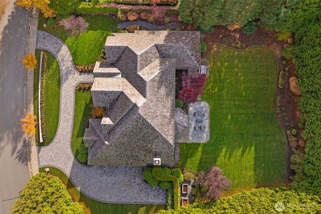 105 Windsor Drive SE, Sammamish, WA 98074