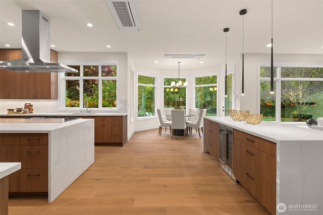 105 Windsor Drive SE, Sammamish, WA 98074