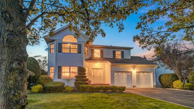 91 Chicago Avenue, Massapequa, NY 11758