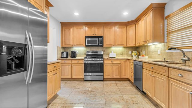 91 Chicago Avenue, Massapequa, NY 11758