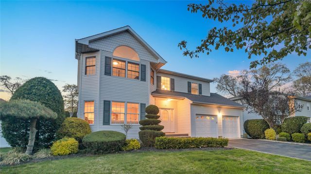 91 Chicago Avenue, Massapequa, NY 11758