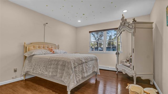 91 Chicago Avenue, Massapequa, NY 11758