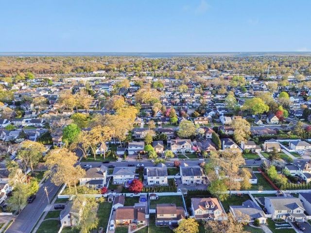 91 Chicago Avenue, Massapequa, NY 11758