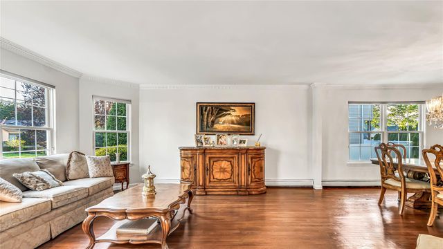 91 Chicago Avenue, Massapequa, NY 11758