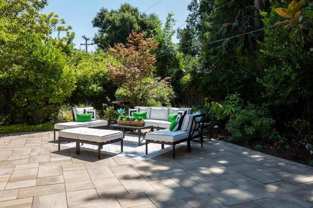 1011 Via Del Pozo, Los Altos, CA 94022