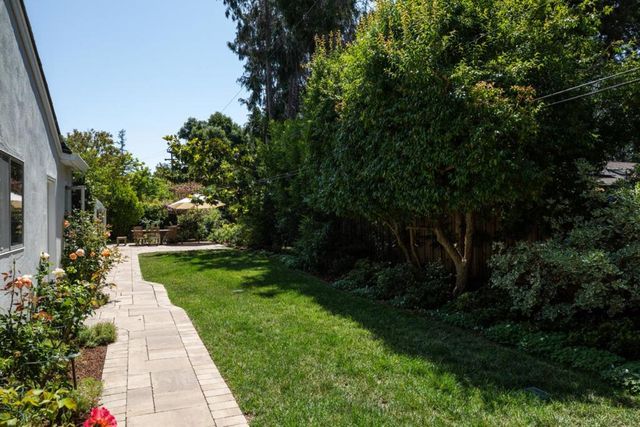 1011 Via Del Pozo, Los Altos, CA 94022