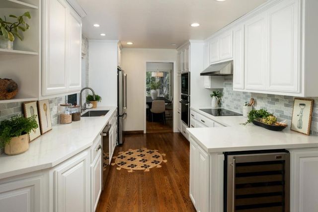 1011 Via Del Pozo, Los Altos, CA 94022