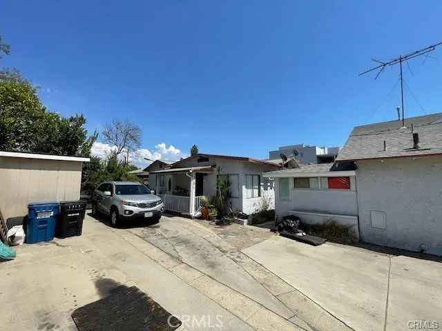 1319 Hollister, San Fernando, CA 91340