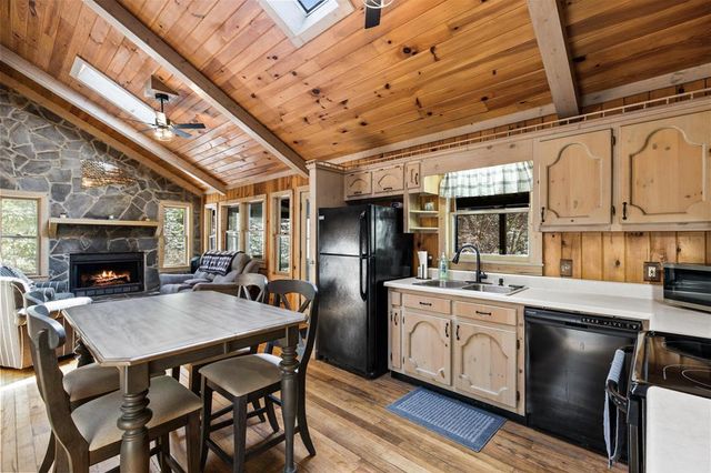 487 Walkabout Creek Road, Morganton, GA 30560