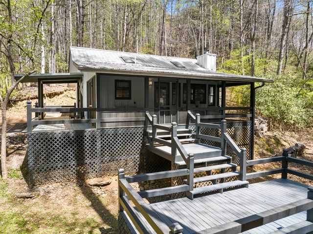 487 Walkabout Creek Road, Morganton, GA 30560