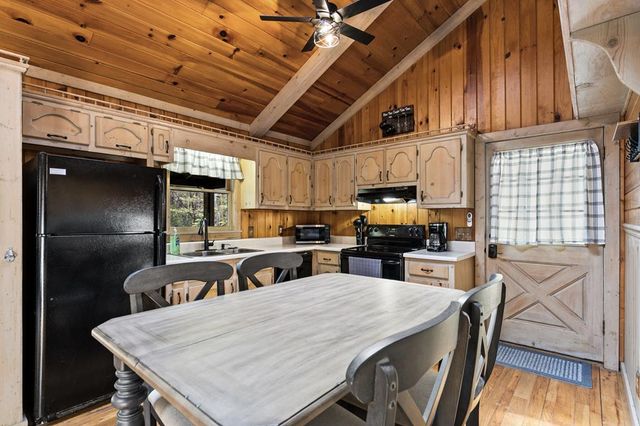 487 Walkabout Creek Road, Morganton, GA 30560