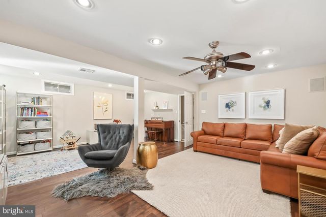 20419 MIDDLEBURY ST, Ashburn, VA 20147