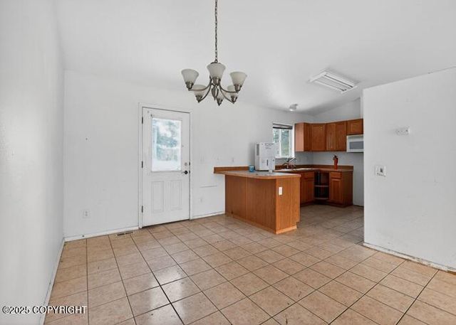 817 Shakespeare Circle, Anchorage, AK 99503