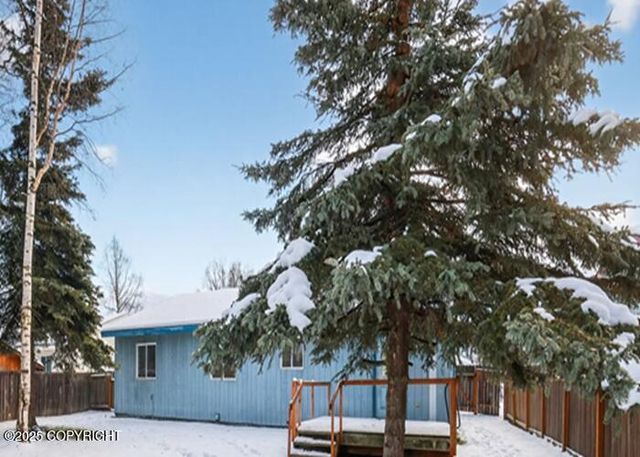 817 Shakespeare Circle, Anchorage, AK 99503