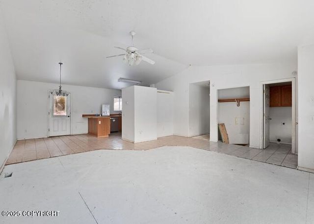 817 Shakespeare Circle, Anchorage, AK 99503