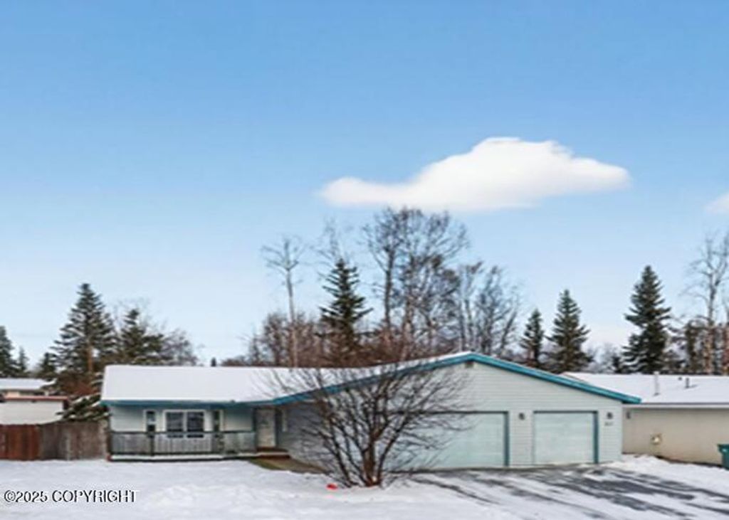 817 Shakespeare Circle, Anchorage, AK 99503