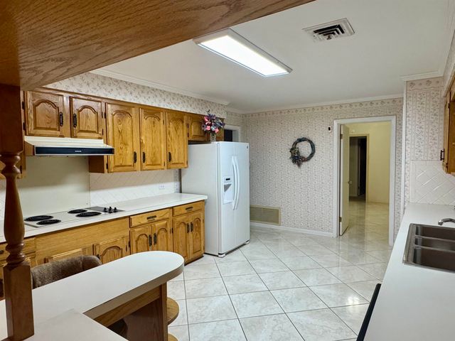 1002 Hilda St, Morgan City, LA 70380