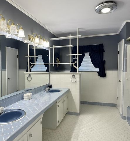 1002 Hilda St, Morgan City, LA 70380