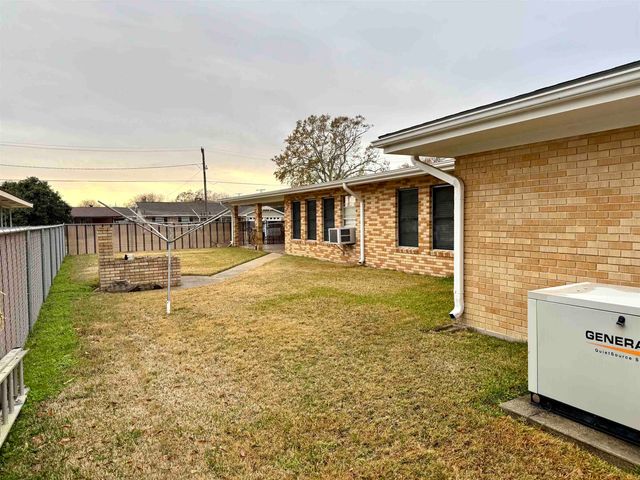 1002 Hilda St, Morgan City, LA 70380