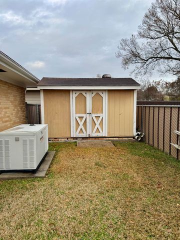1002 Hilda St, Morgan City, LA 70380