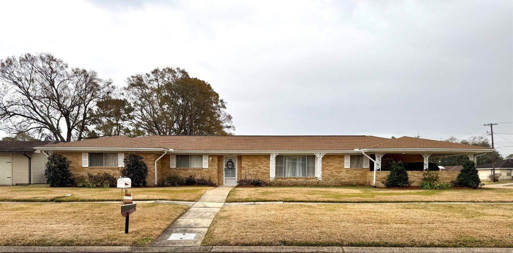 1002 Hilda St, Morgan City, LA 70380