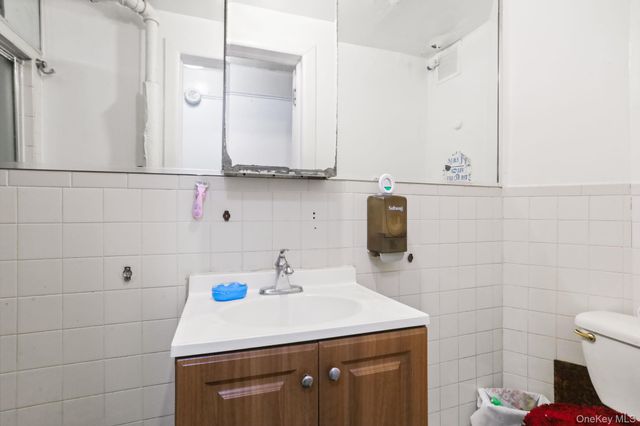 661 Jefferson Place, Bronx, NY 10456