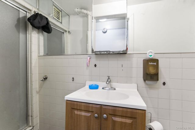 661 Jefferson Place, Bronx, NY 10456