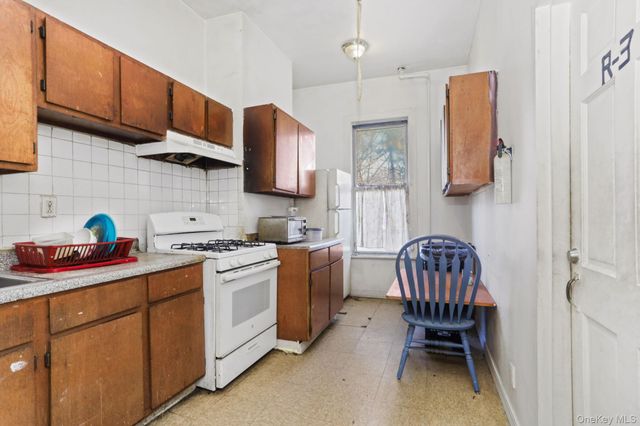 661 Jefferson Place, Bronx, NY 10456