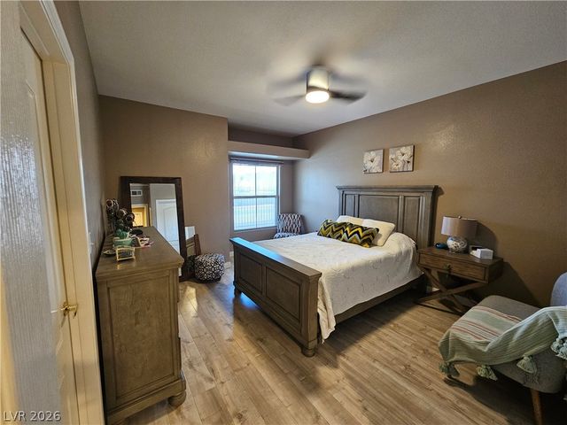 6901 Cobre Azul Avenue 102, Las Vegas, NV 89108
