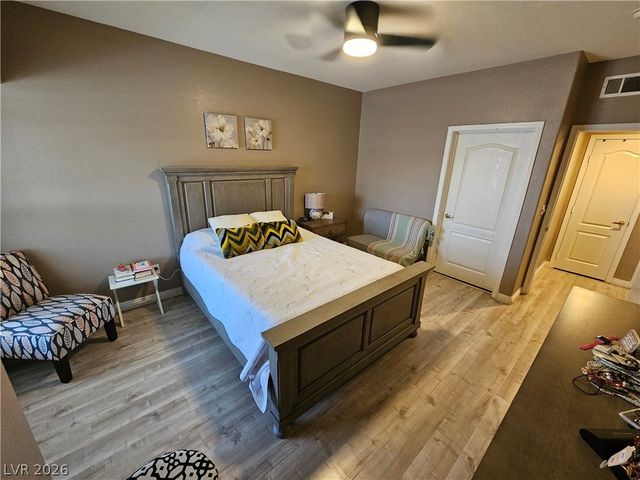 6901 Cobre Azul Avenue 102, Las Vegas, NV 89108