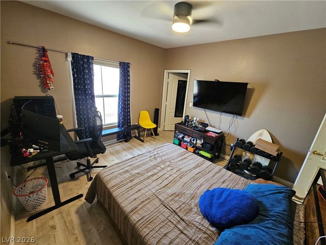 6901 Cobre Azul Avenue 102, Las Vegas, NV 89108