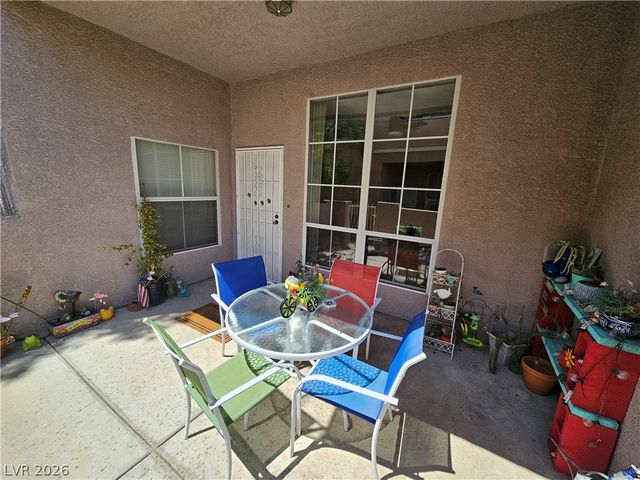 6901 Cobre Azul Avenue 102, Las Vegas, NV 89108