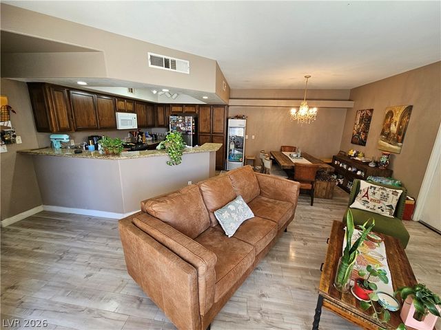 6901 Cobre Azul Avenue 102, Las Vegas, NV 89108