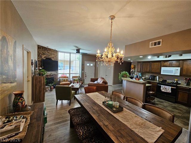 6901 Cobre Azul Avenue 102, Las Vegas, NV 89108